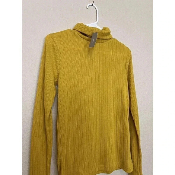 J Crew Turtleneck Long Sleeve Top Womens Size S Yellow Blouse NWT - Picture 2 of 9